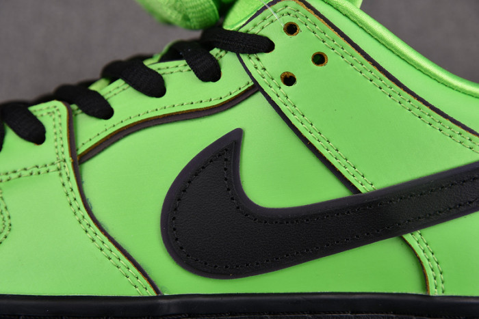 the powerpuff girls x dunk low pro sb qs