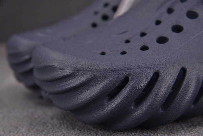 crocs pollex clog by salehe bembury 207393-310